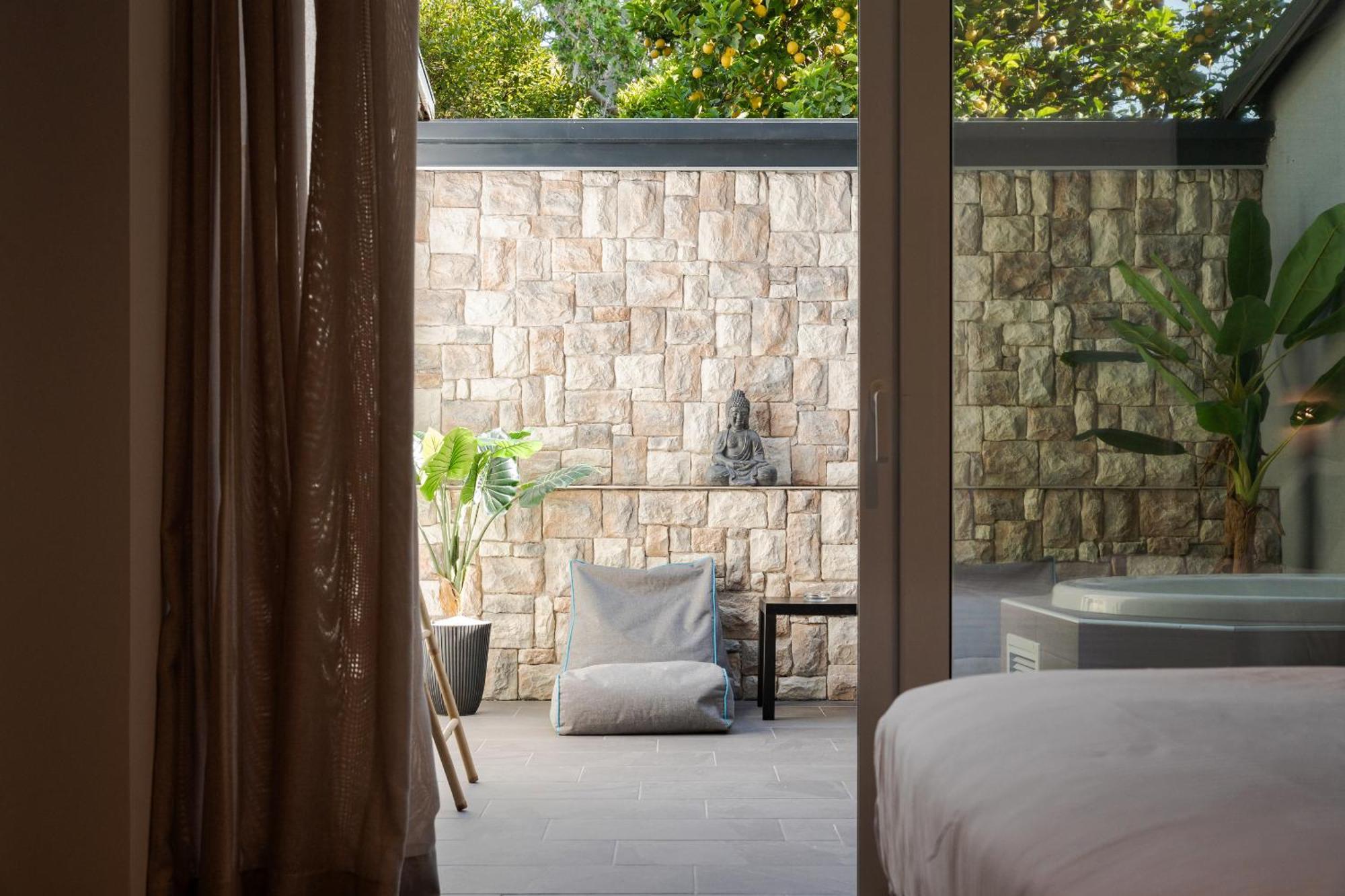 Sette Suites & Rooms - Adults Only Xylokastro Room photo