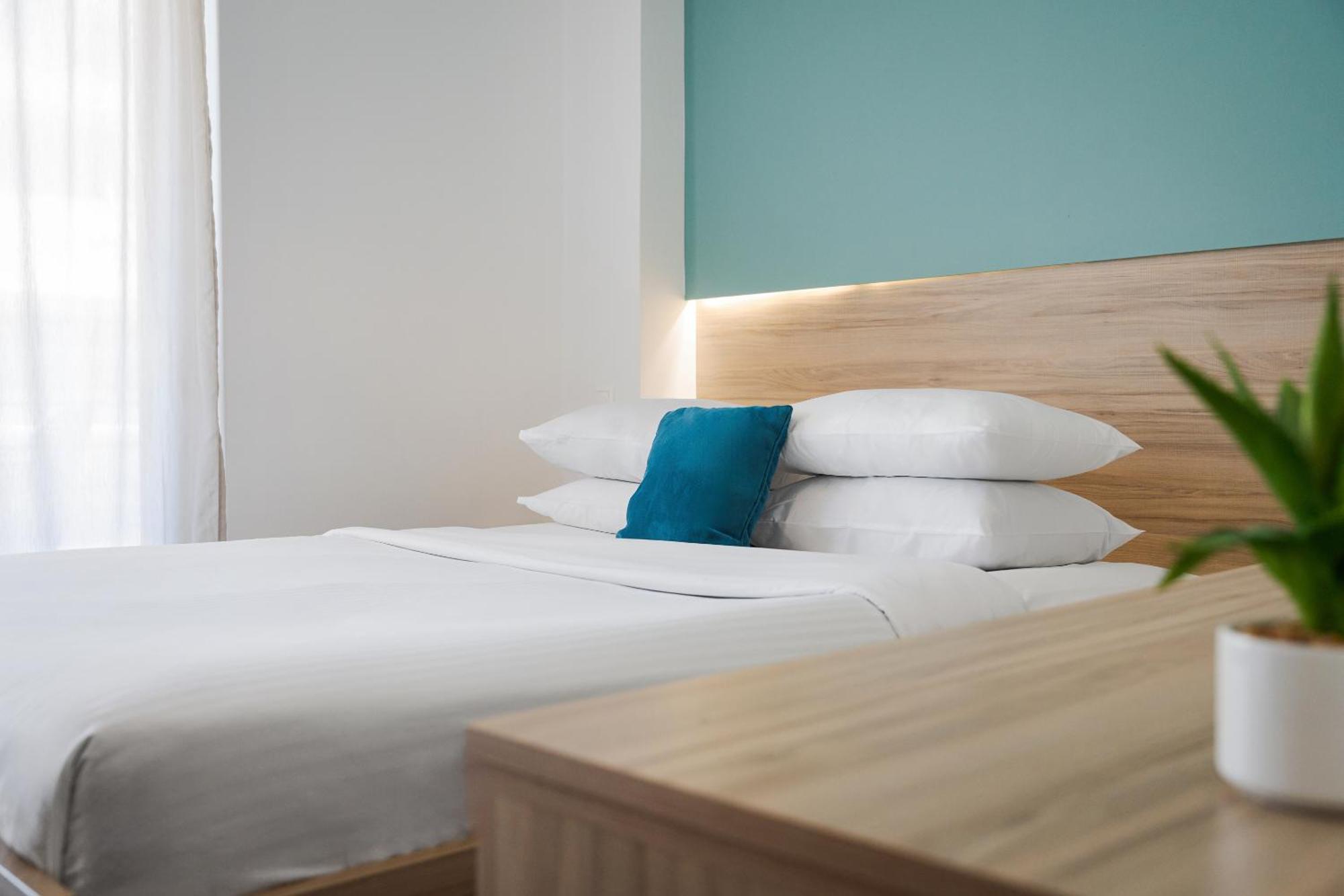 Sette Suites & Rooms - Adults Only Xylokastro Exterior photo